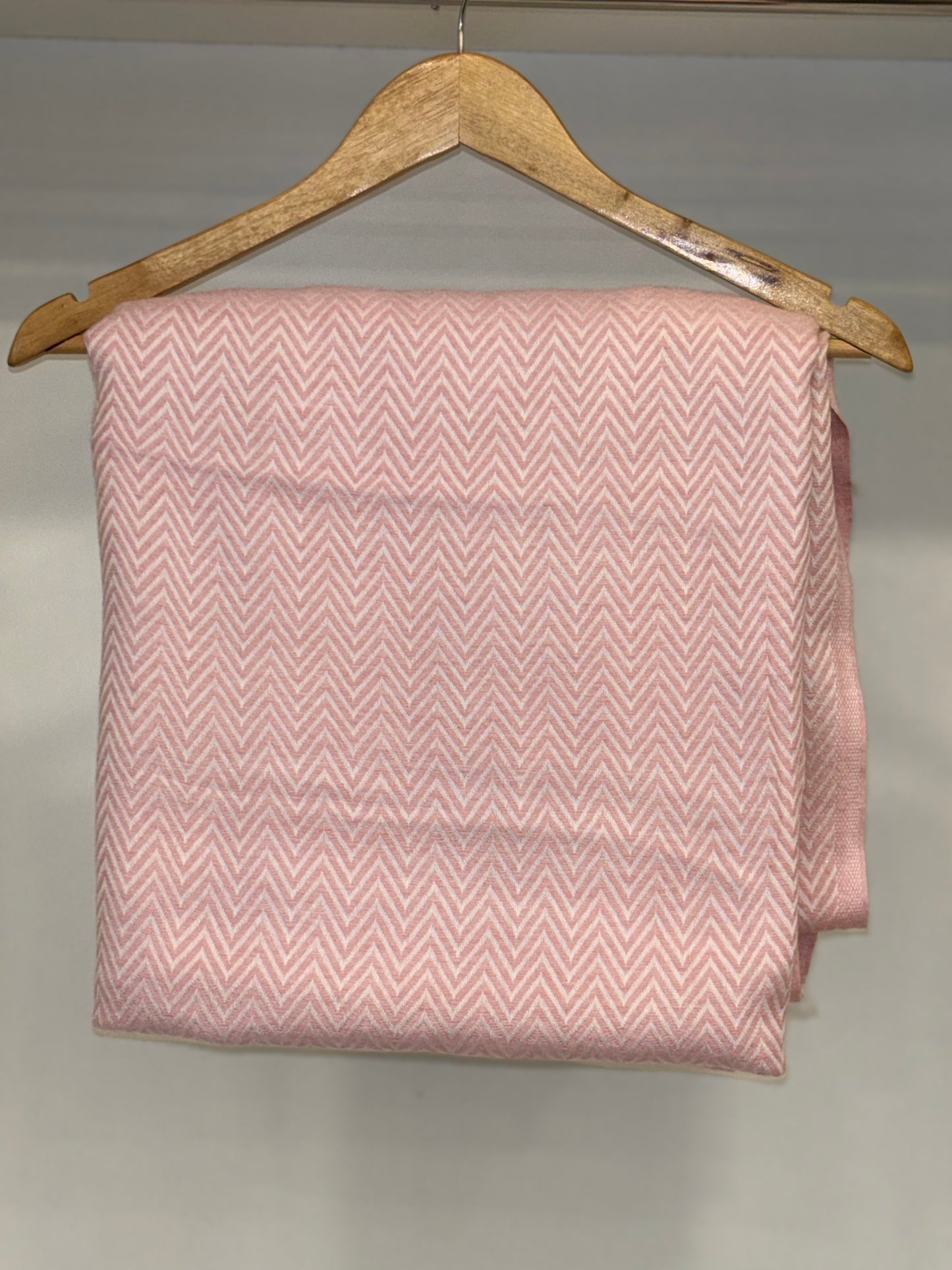 Handcrafted Wool Blanket – Soft, Warm & Stylish Winter Throw