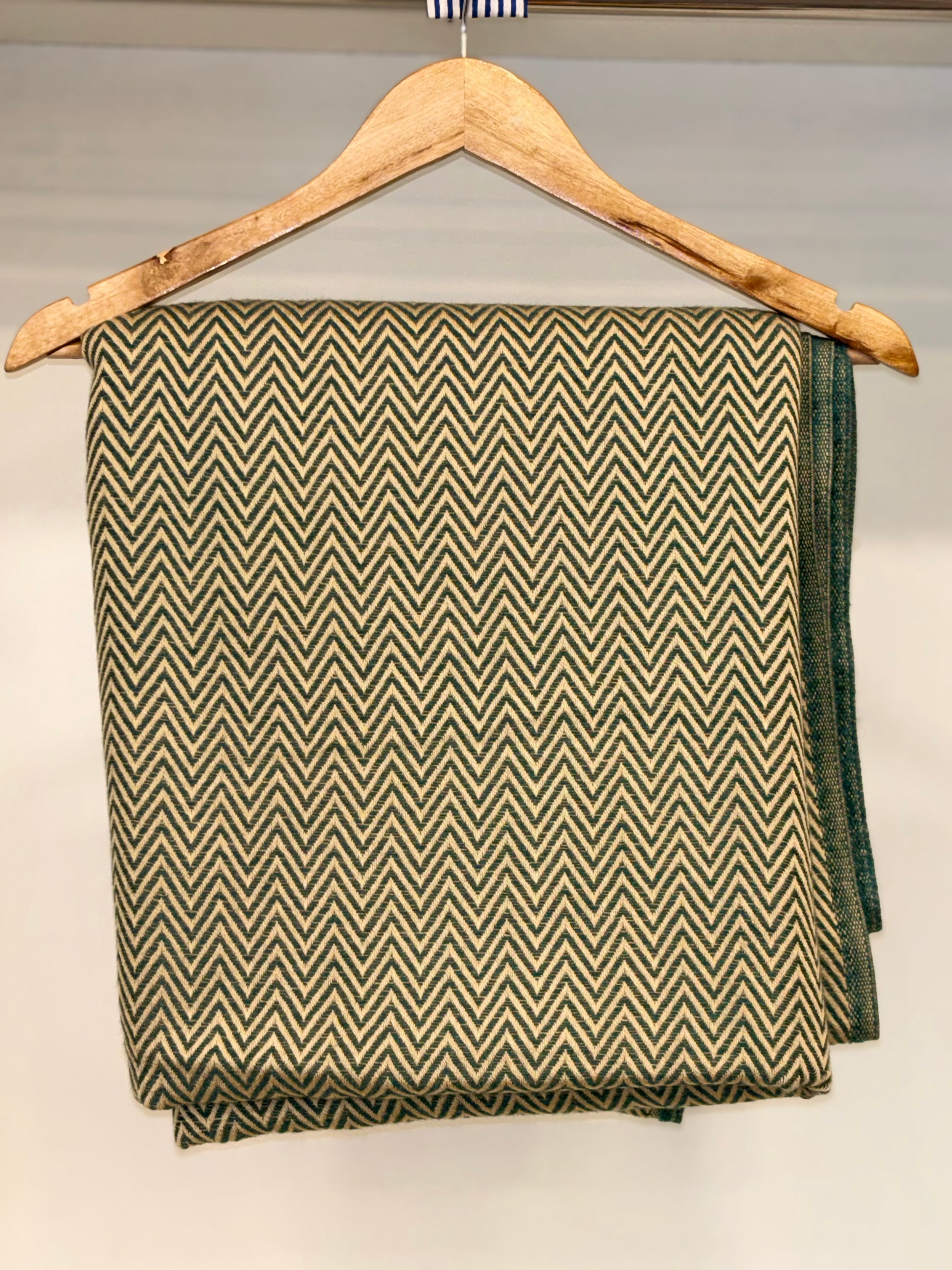 Handcrafted Wool Blanket – Soft, Warm & Stylish Winter Throw