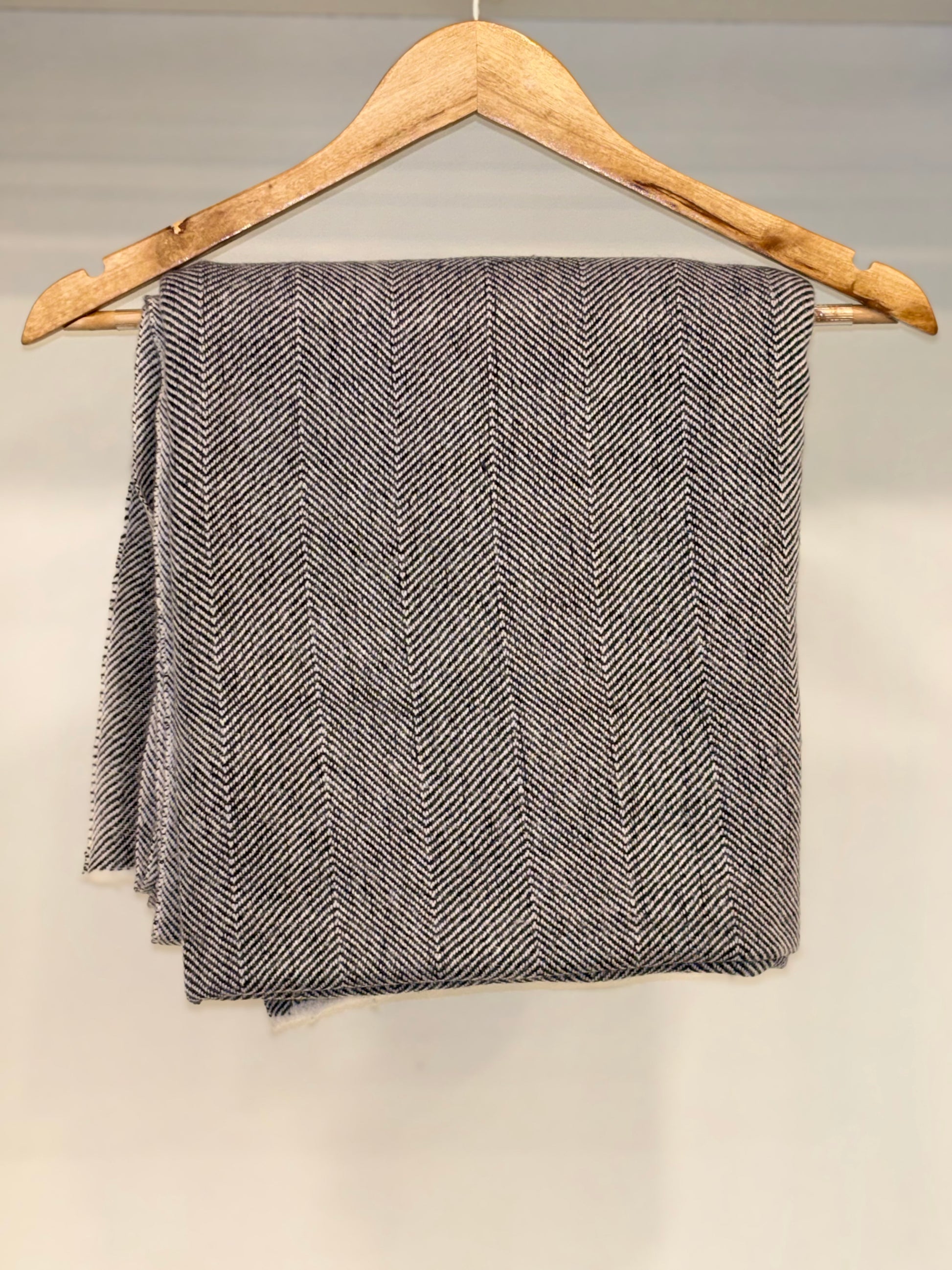 Handcrafted Wool Blanket – Soft, Warm & Stylish Winter Throw