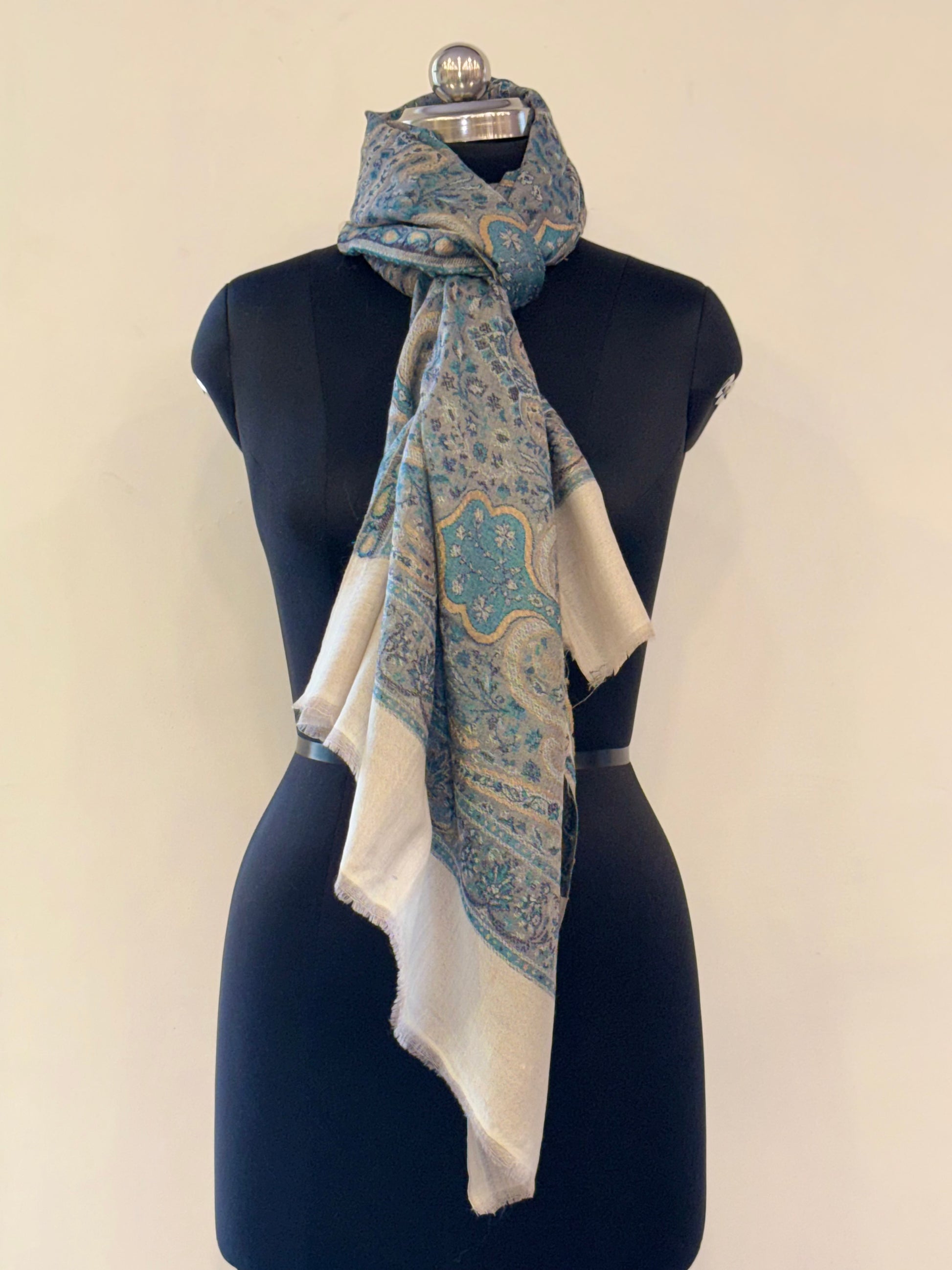 Handcrafted Wool Shawl with Traditional Design