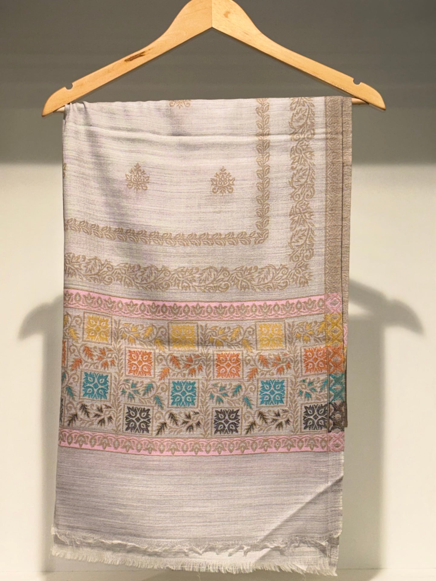 Handcrafted Wool Shawl with Traditional Design