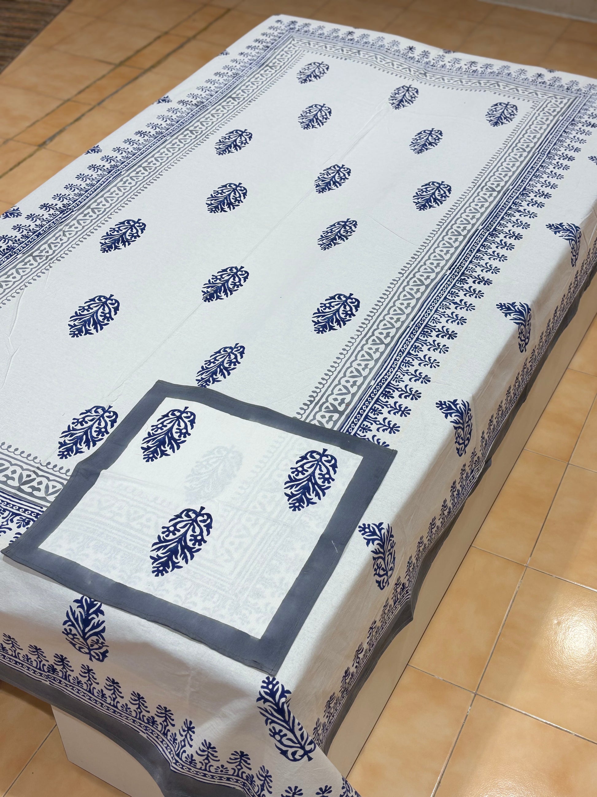 Hand block printed cotton table cover 6 seater